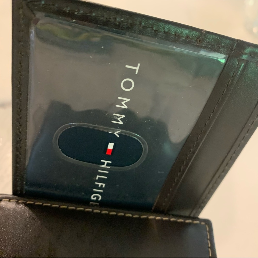 Tommy Hilfiger Mens Wallet